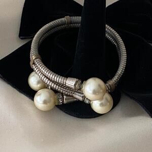 Vintage bracelet wrap around retro expandable silver (not tested) pearl cubic